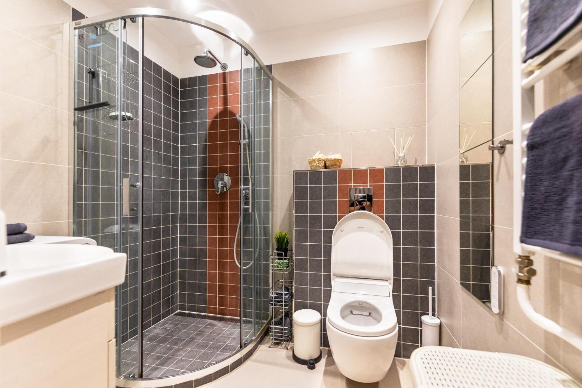 ברטיסלאבה Quiet Apartment In New City Center, Nivy מראה חיצוני תמונה