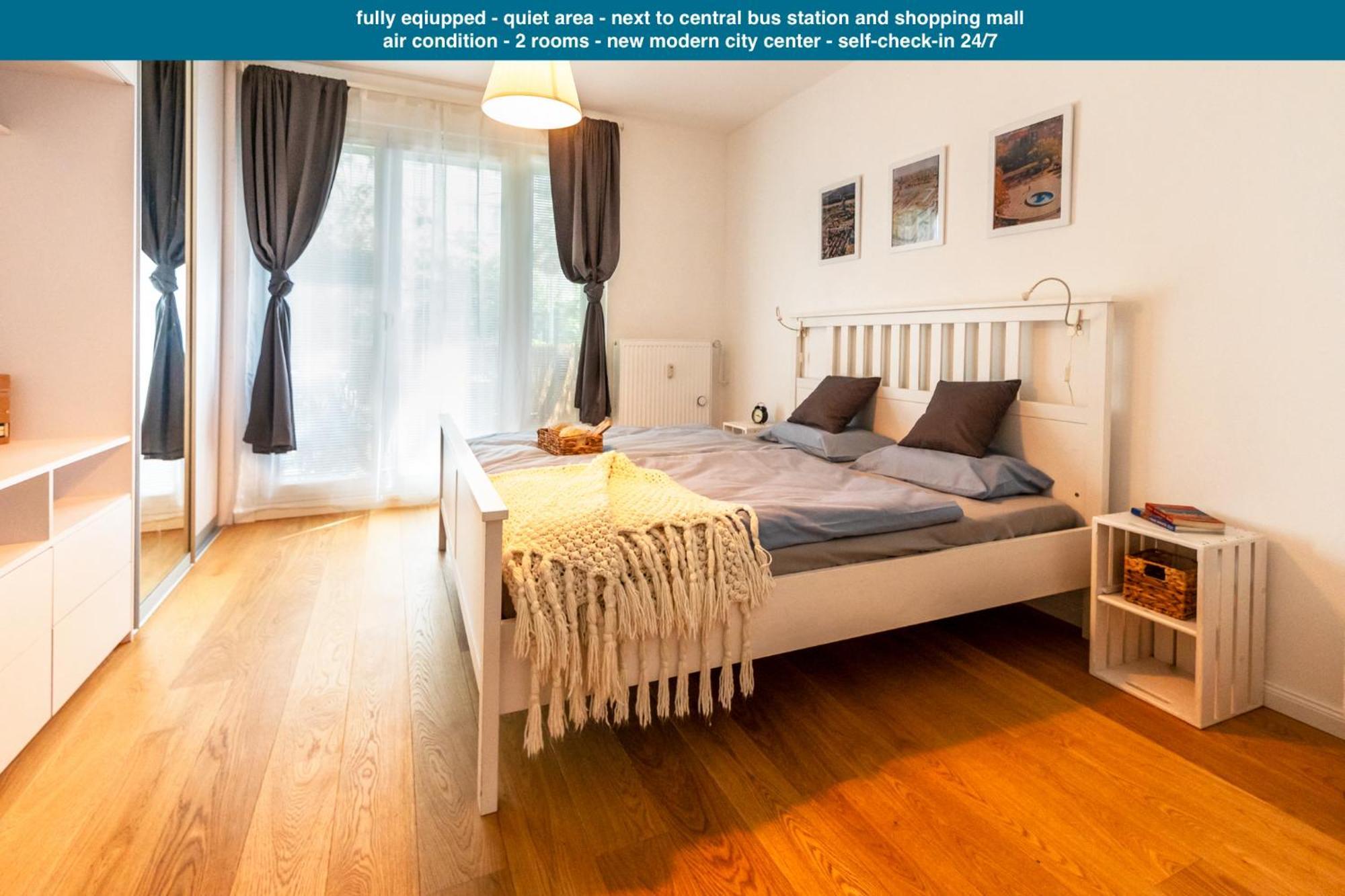 ברטיסלאבה Quiet Apartment In New City Center, Nivy מראה חיצוני תמונה